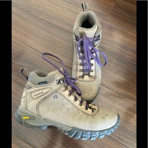 Women’s Vasque Talus Ultradry hiking boot